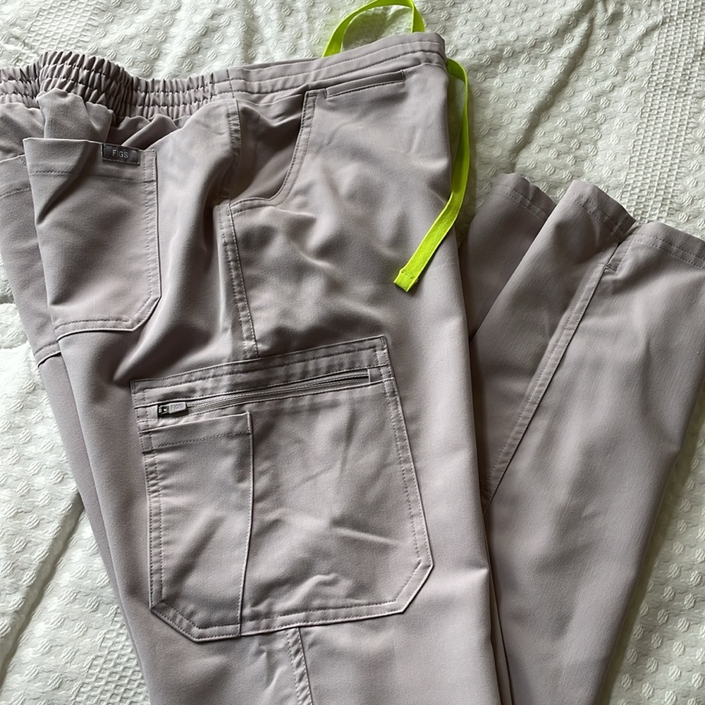 FIGS Small/Tall Yola Slate Skinny Scrub Pants